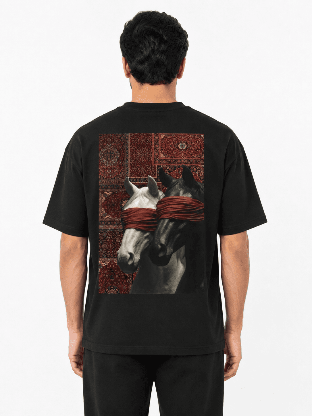 VEILED TAPESTRY GRAPHIC T-SHIRT